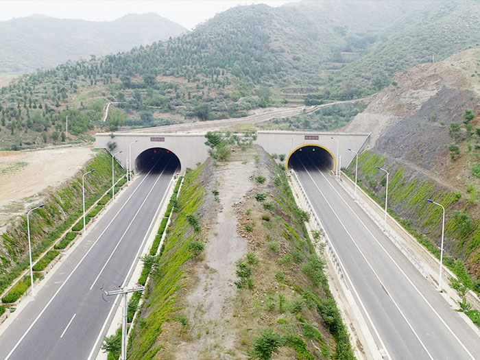 石家莊市鹿泉臺頭村至井陘北良都新建道路東莊隧道